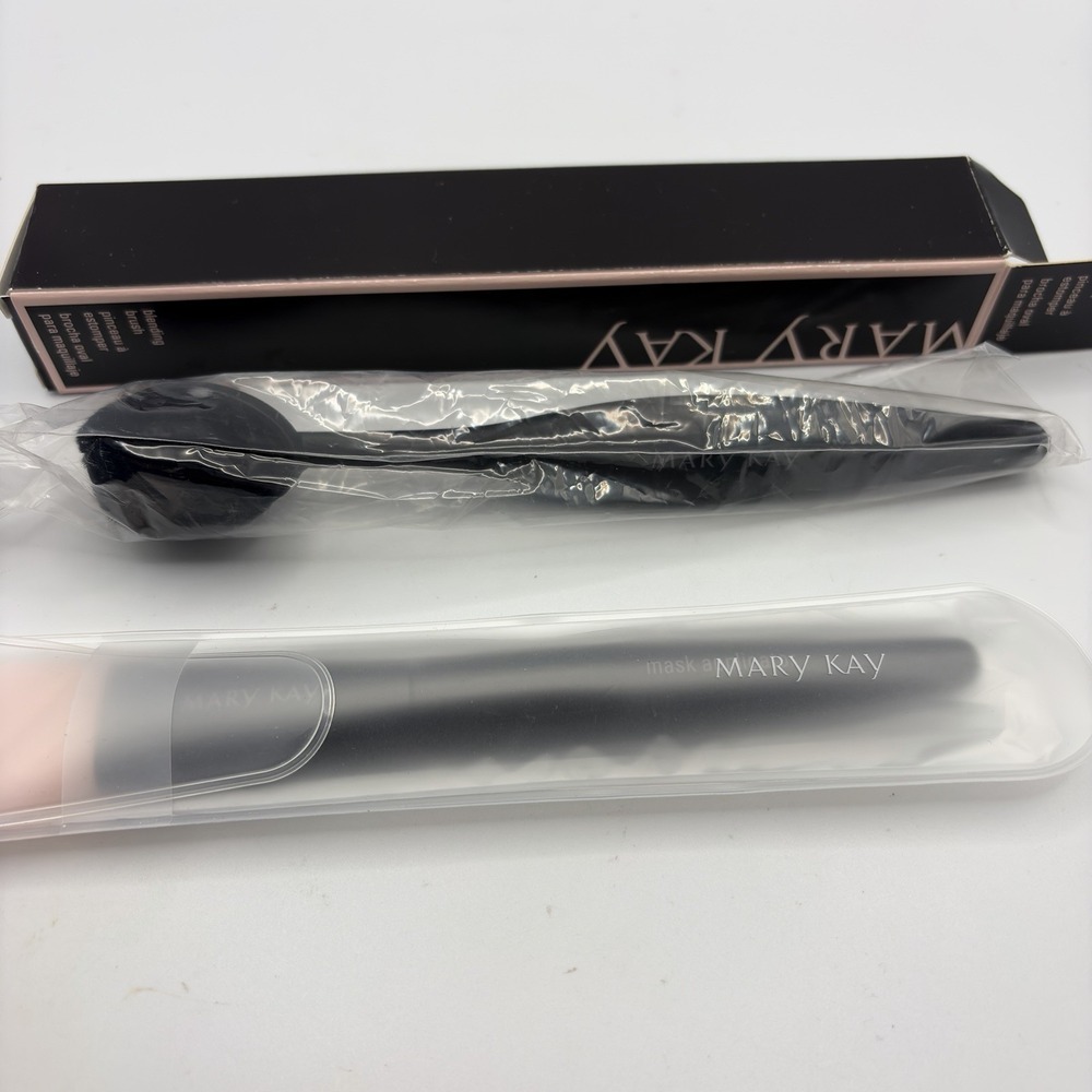 Mary Kay Blending‎ Brush & Silicone Mask Applicator Face Brush Lot of 2 New